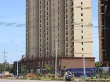 下叠拼 带院子 带车位 毛坯