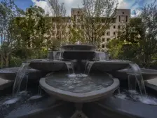 万科翡翠滨江4室2厅2卫南朝向3200.00万元/套出售