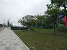 绿地新里城三期 4室2厅 南