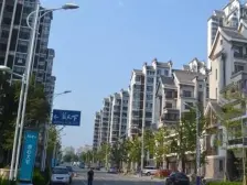 蓝天下小区 清水房,格局好,视野好